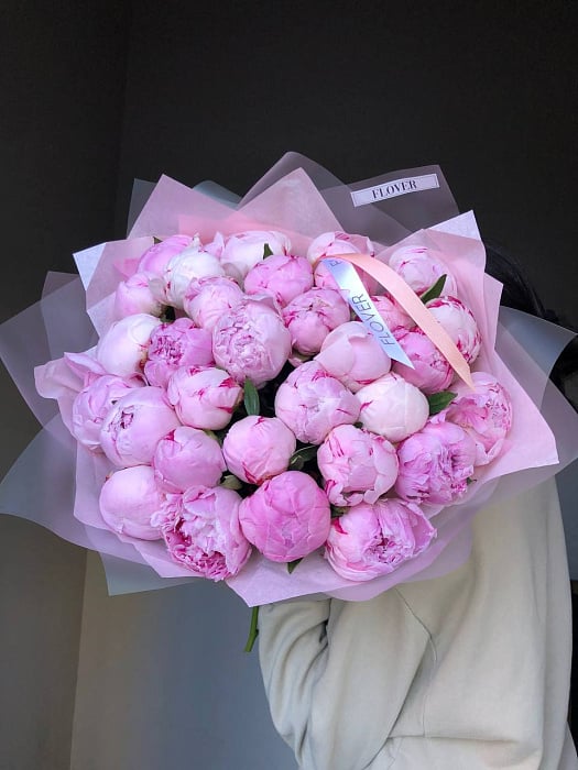 31 розовых пионов 